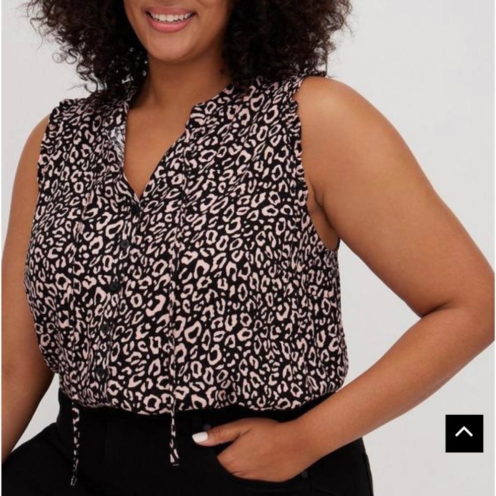 Crinkle Flannel Gauze Ruffle
Tie-Front Tank